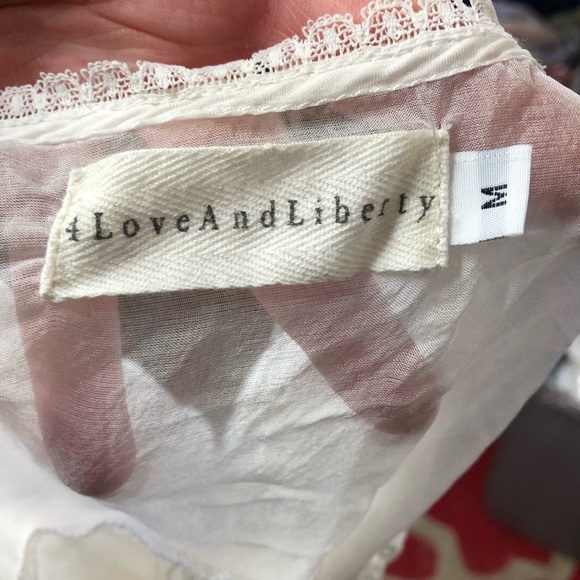 4 Love and Liberty White Sheer Eyelet Button Down Silk Blouse M - Picture 3 of 4